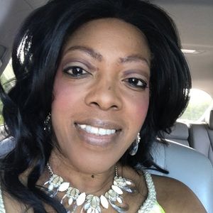 Meet your Posher, Beverly